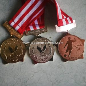 produksi medali unik